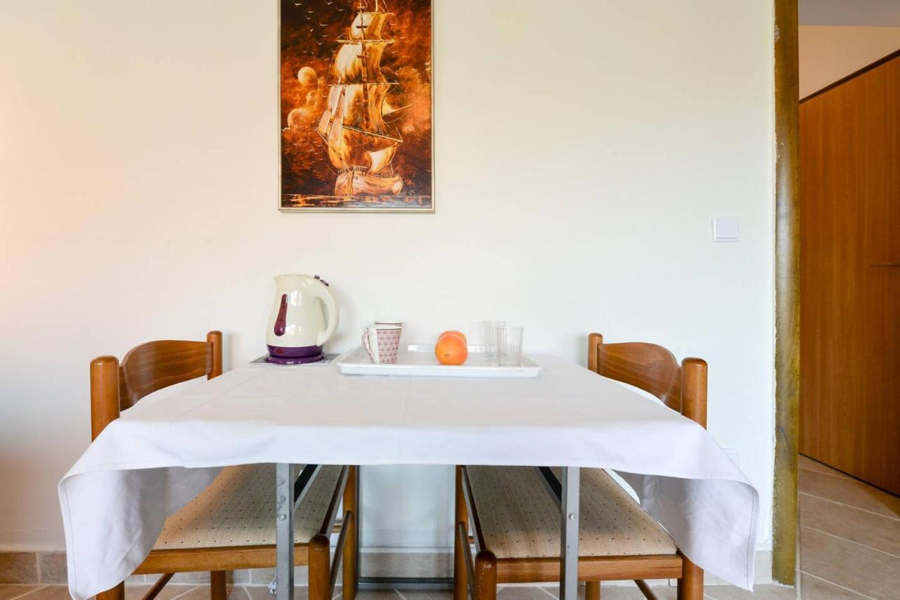 Rooms & Apartments Hegic Zadar Bagian luar foto