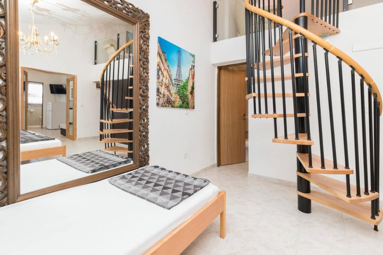 Rooms & Apartments Hegic Zadar Bagian luar foto