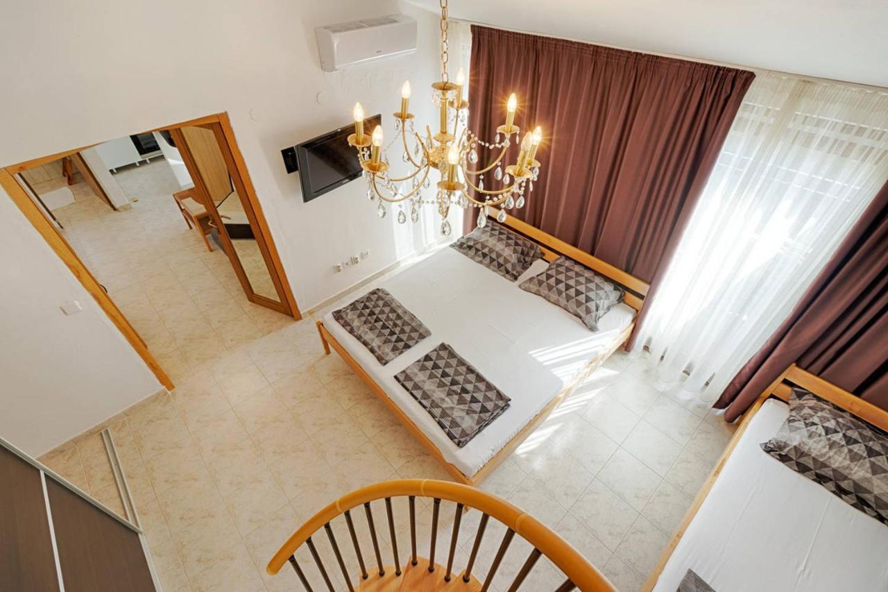 Rooms & Apartments Hegic Zadar Bagian luar foto