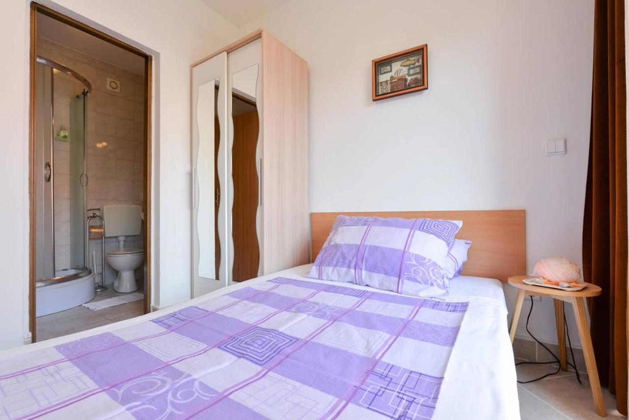 Rooms & Apartments Hegic Zadar Bagian luar foto