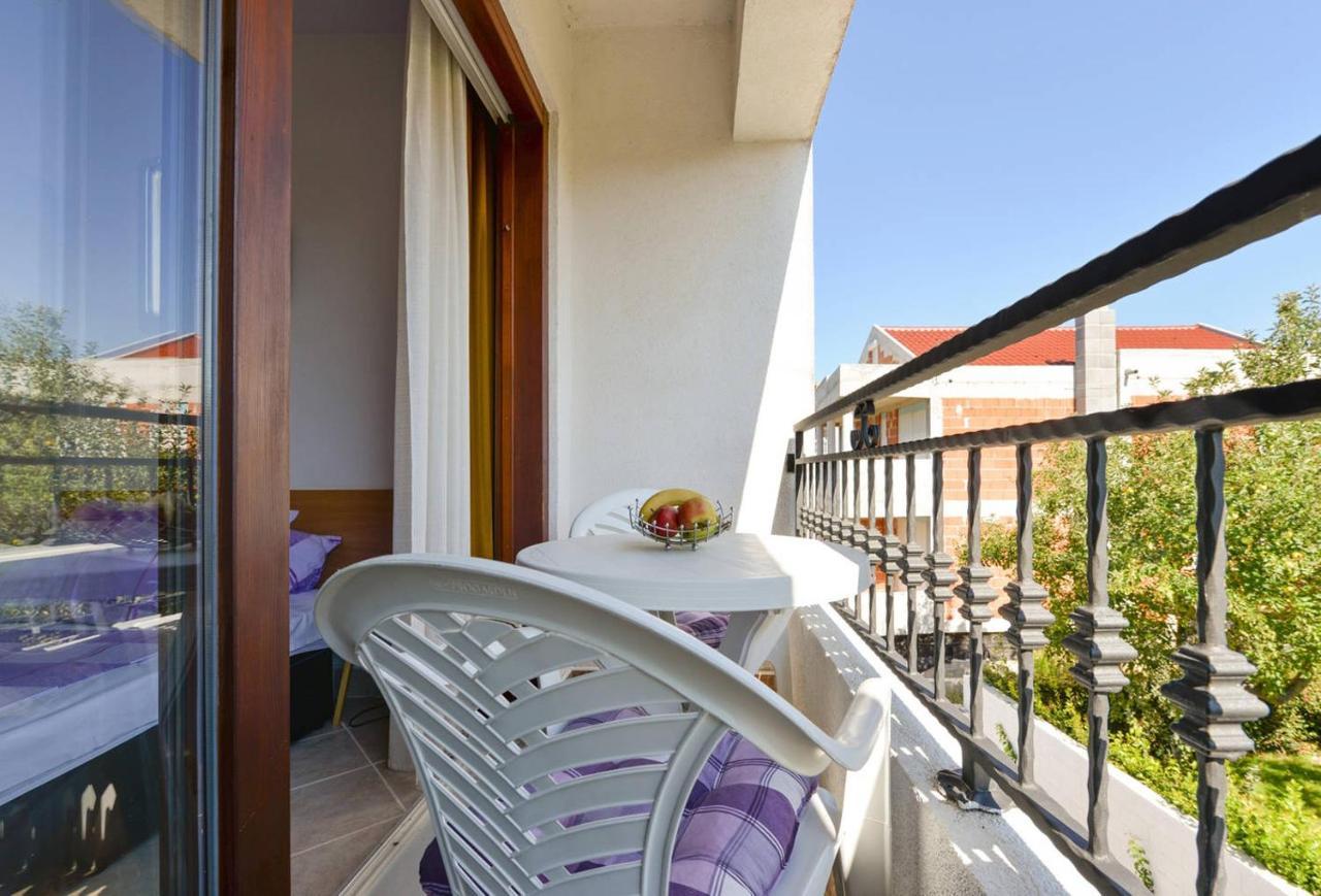 Rooms & Apartments Hegic Zadar Bagian luar foto