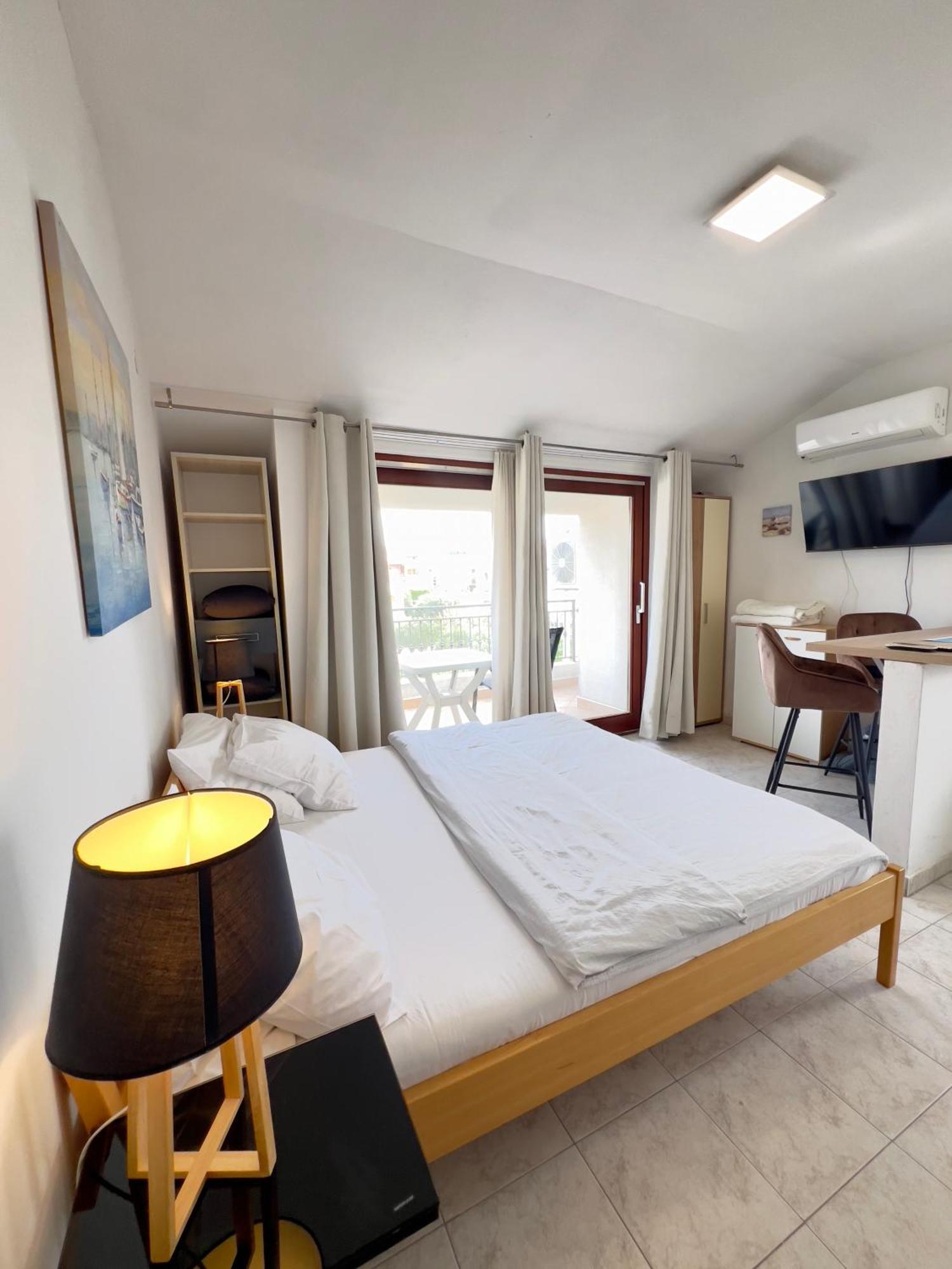 Rooms & Apartments Hegic Zadar Bagian luar foto
