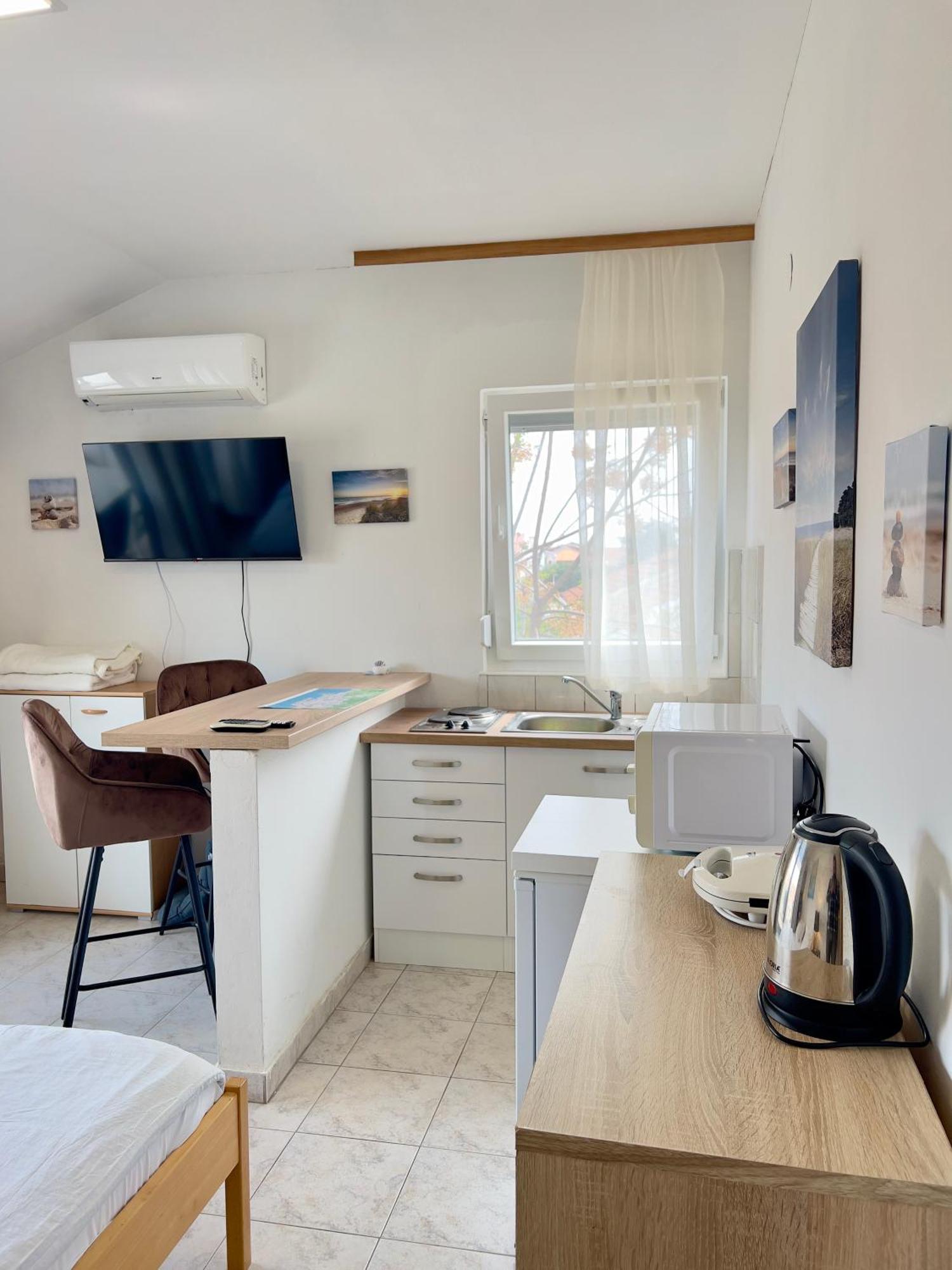 Rooms & Apartments Hegic Zadar Bagian luar foto