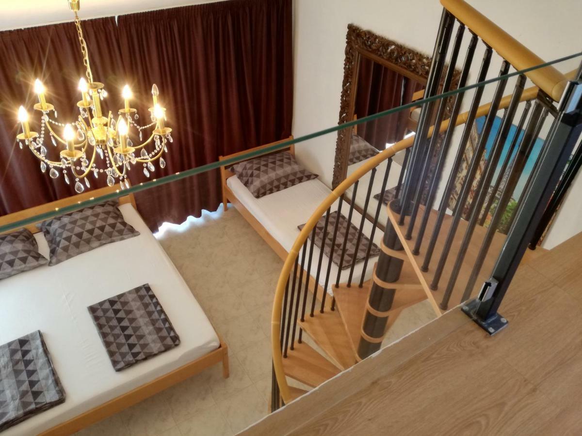 Rooms & Apartments Hegic Zadar Bagian luar foto