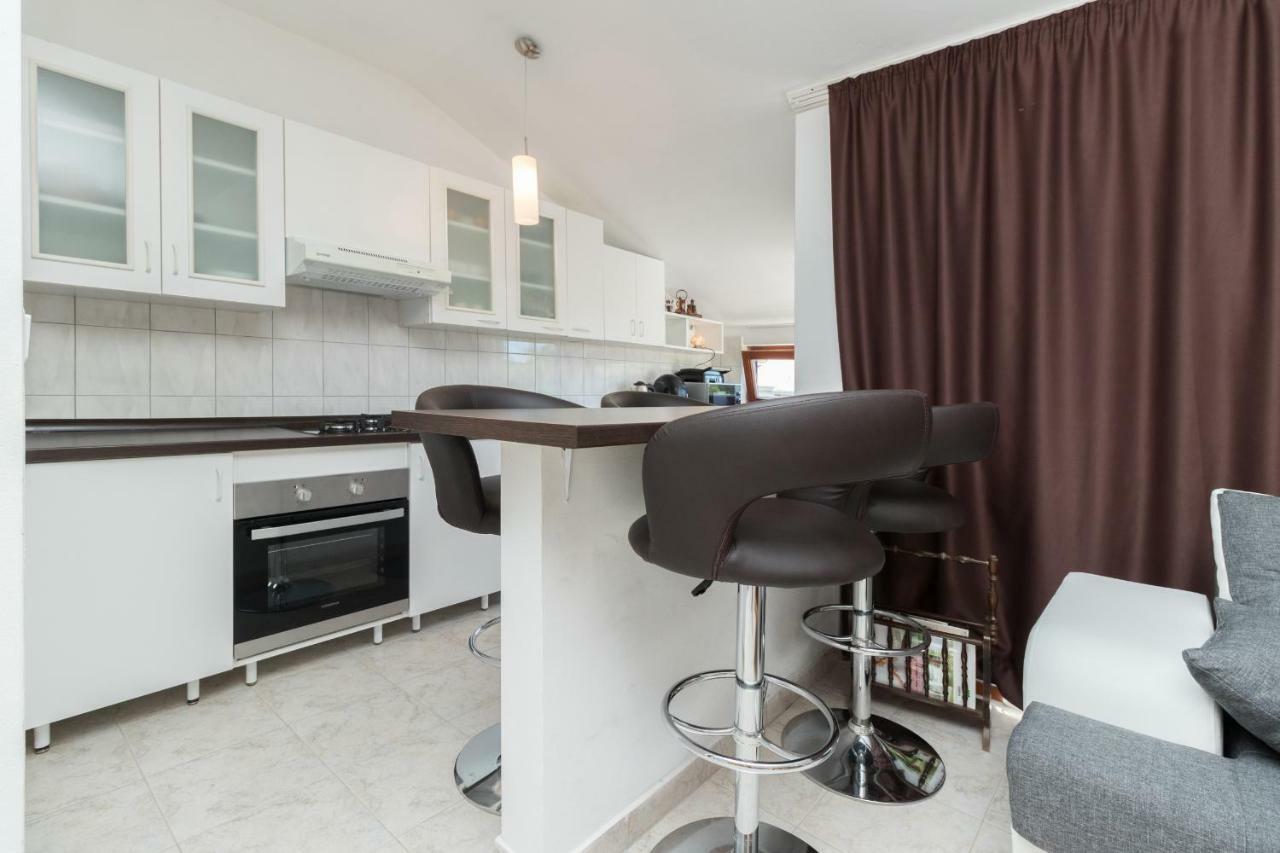 Rooms & Apartments Hegic Zadar Bagian luar foto