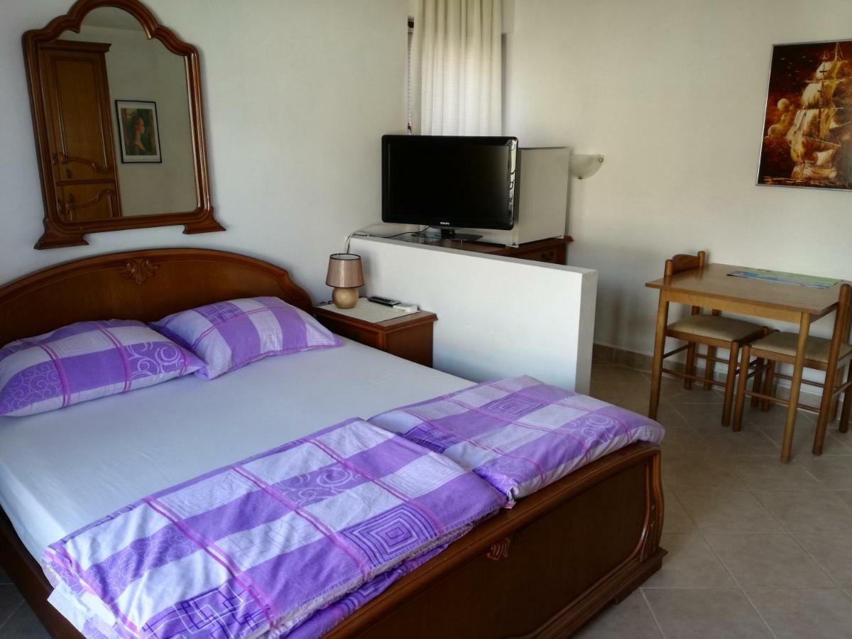 Rooms & Apartments Hegic Zadar Bagian luar foto