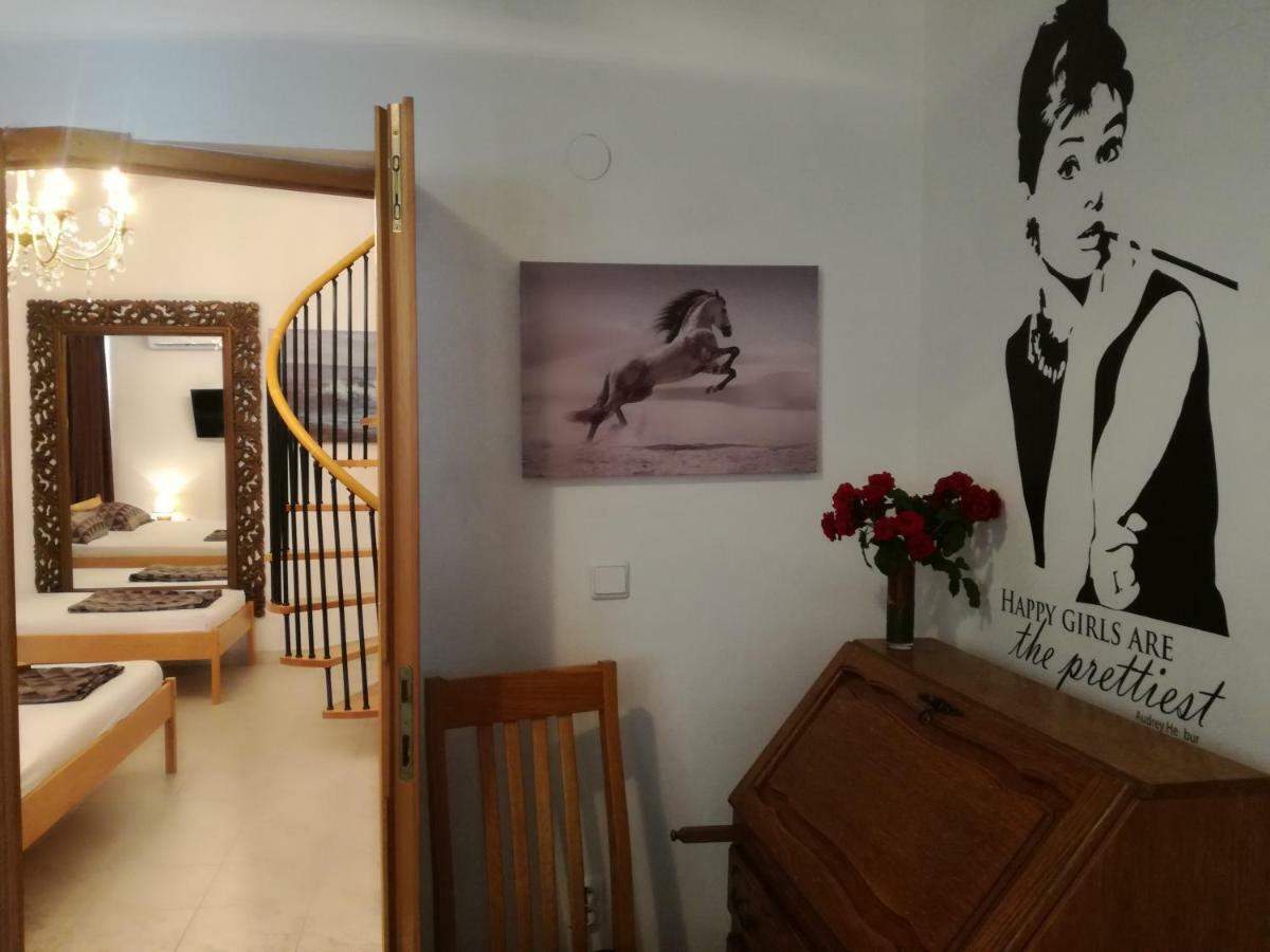 Rooms & Apartments Hegic Zadar Bagian luar foto